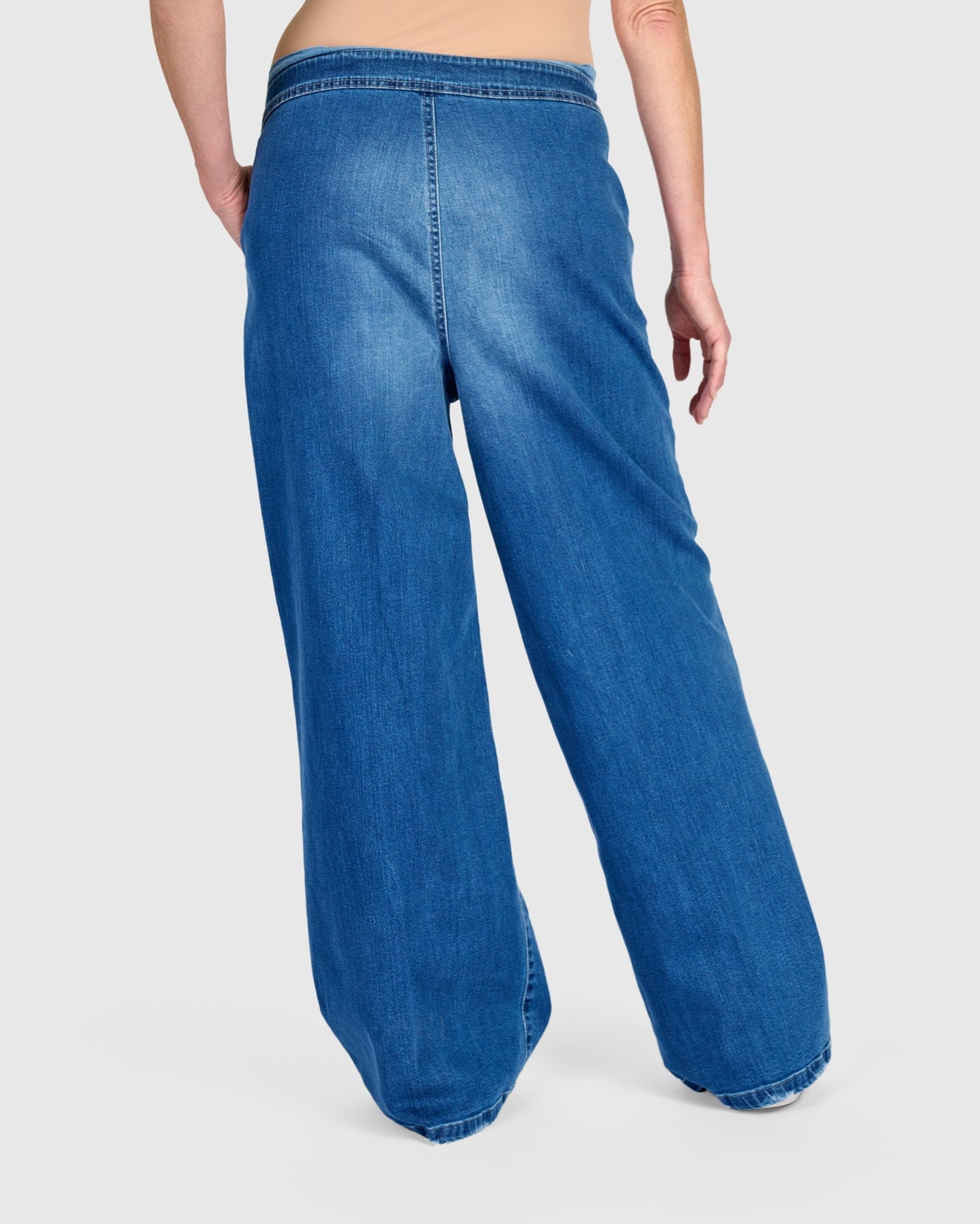 מכנסי גריי רחבים ג'ינס