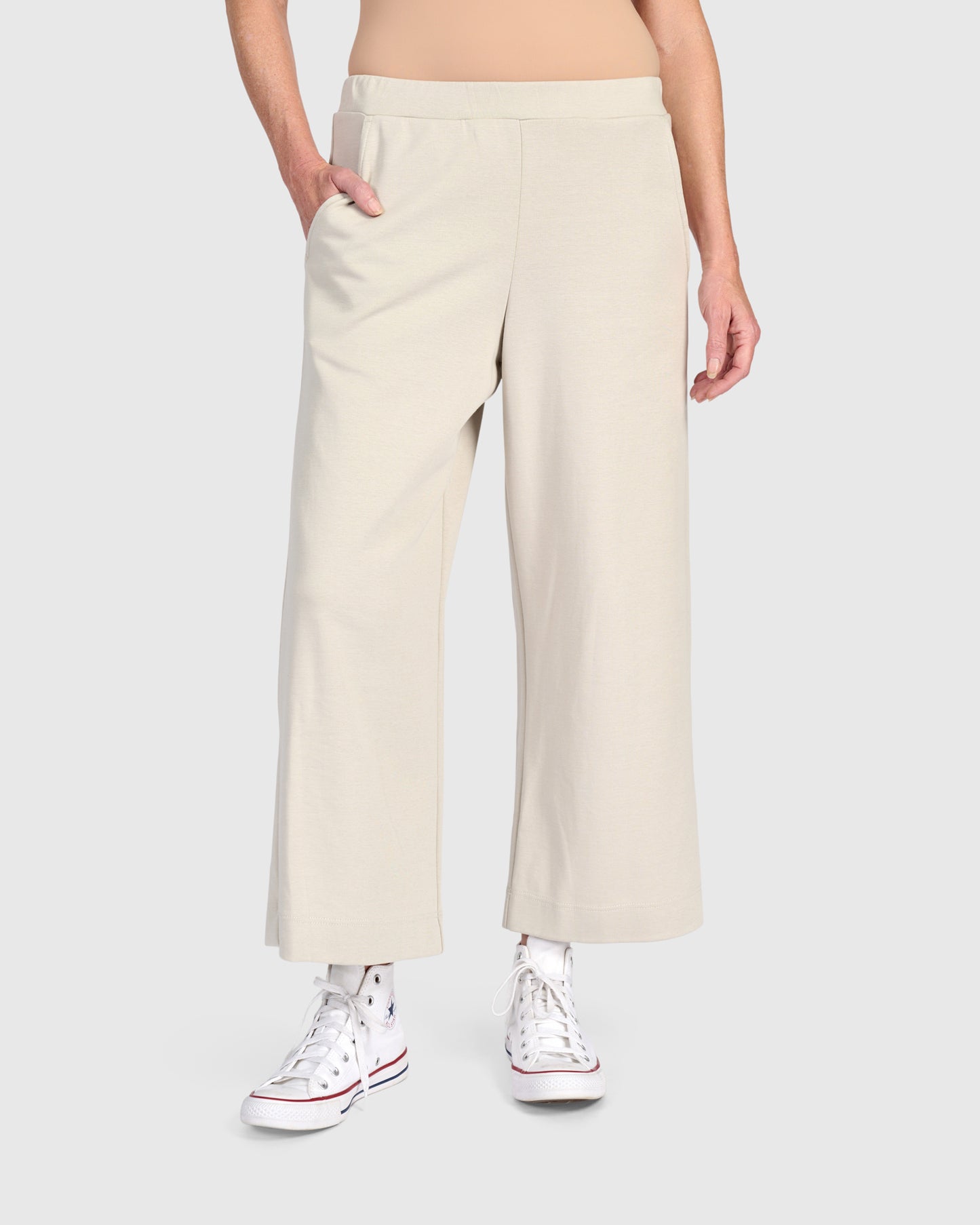 מכנסי אורבן בסטי קצר שמנת