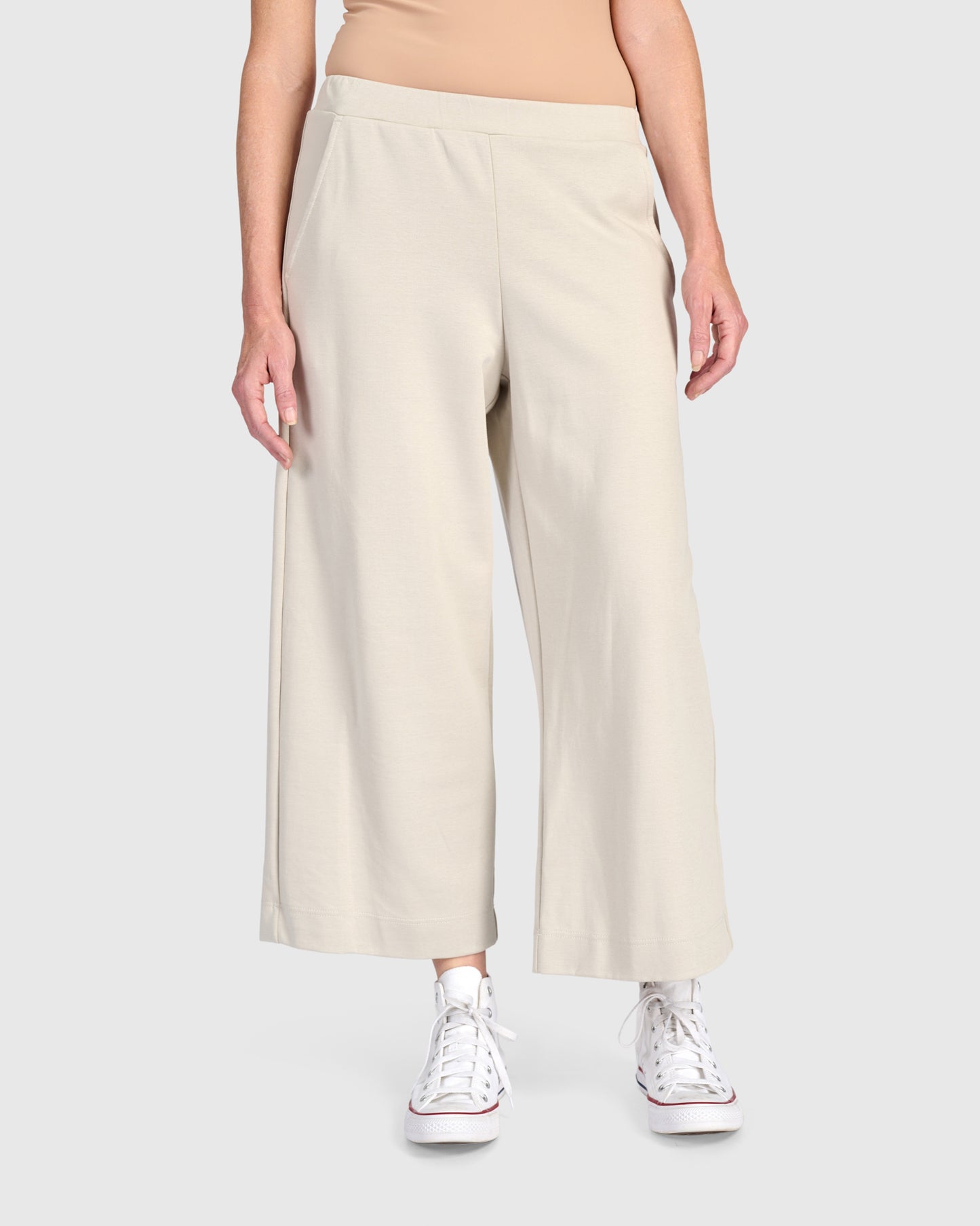 מכנסי אורבן בסטי קצר שמנת