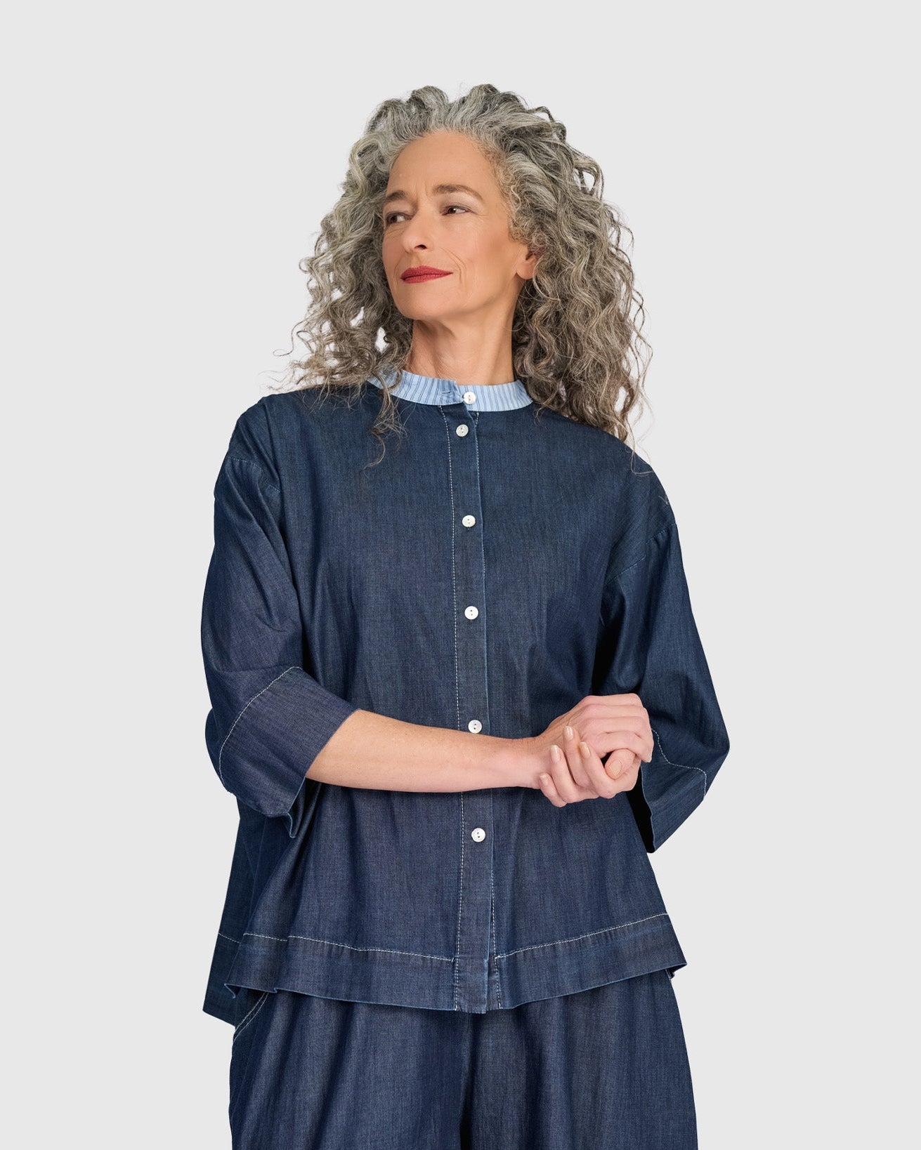 חולצה אורבן מוצלחת ג'ינס