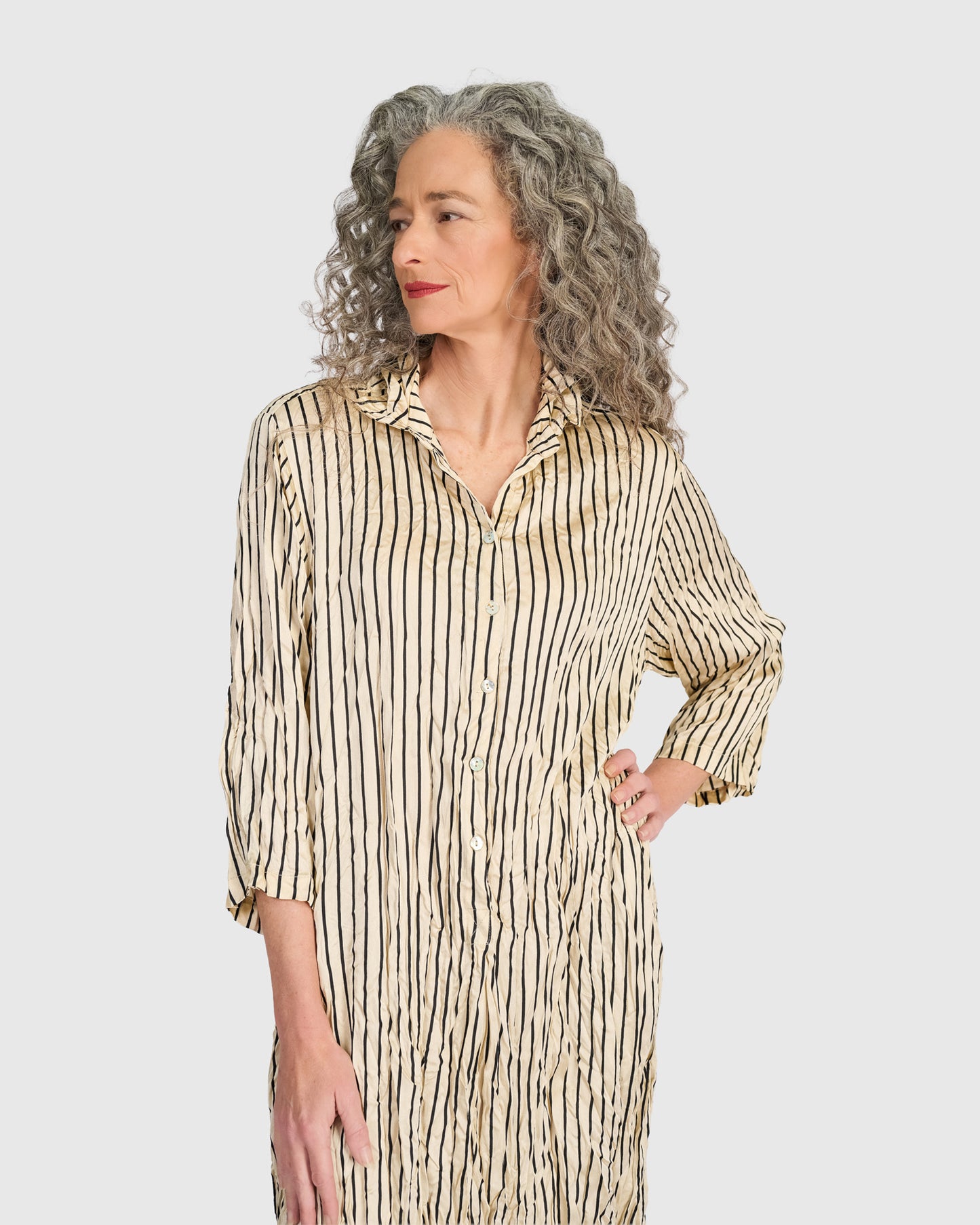 שמלה יוסף פס סיכה שחור