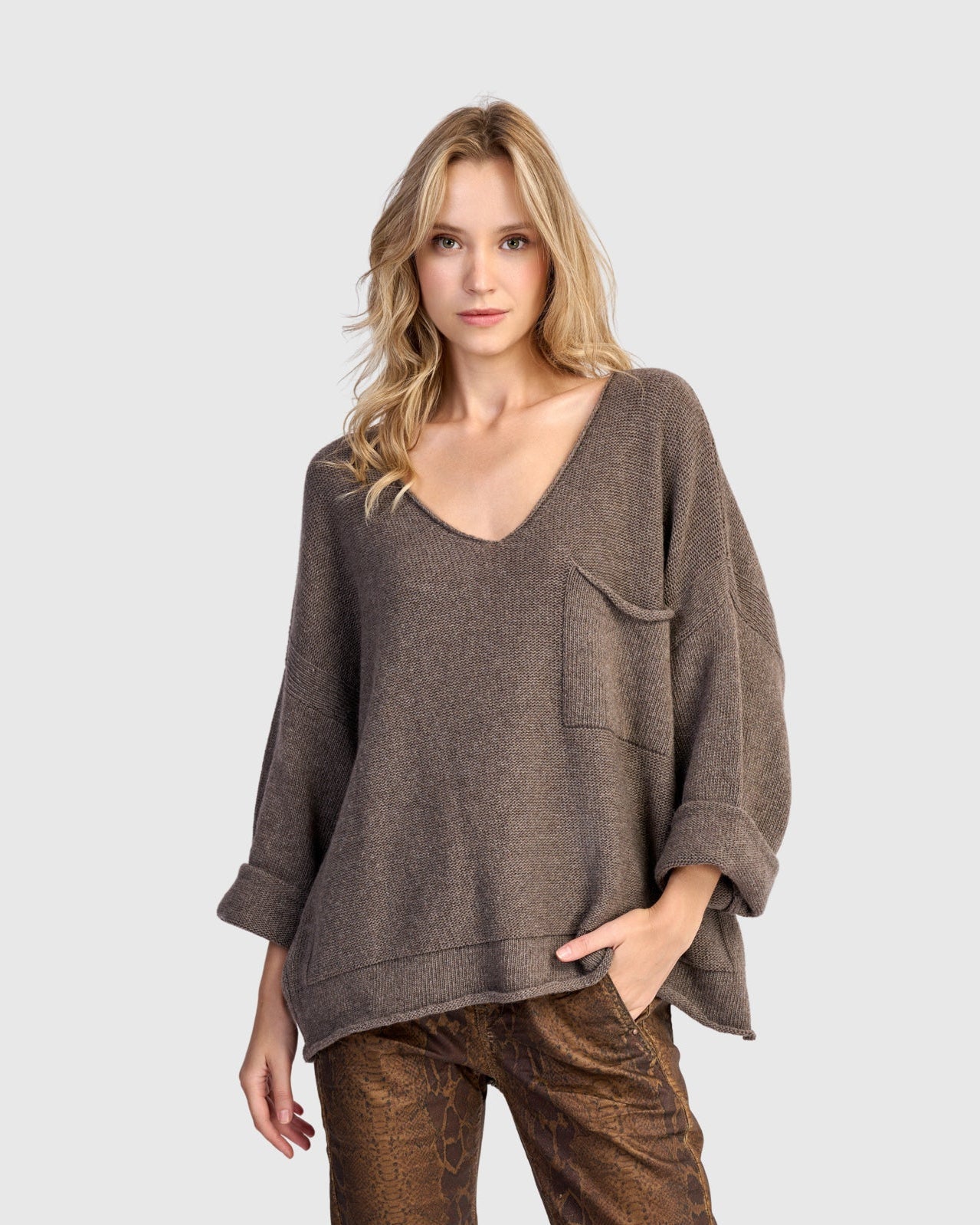 סוודר כיס חום