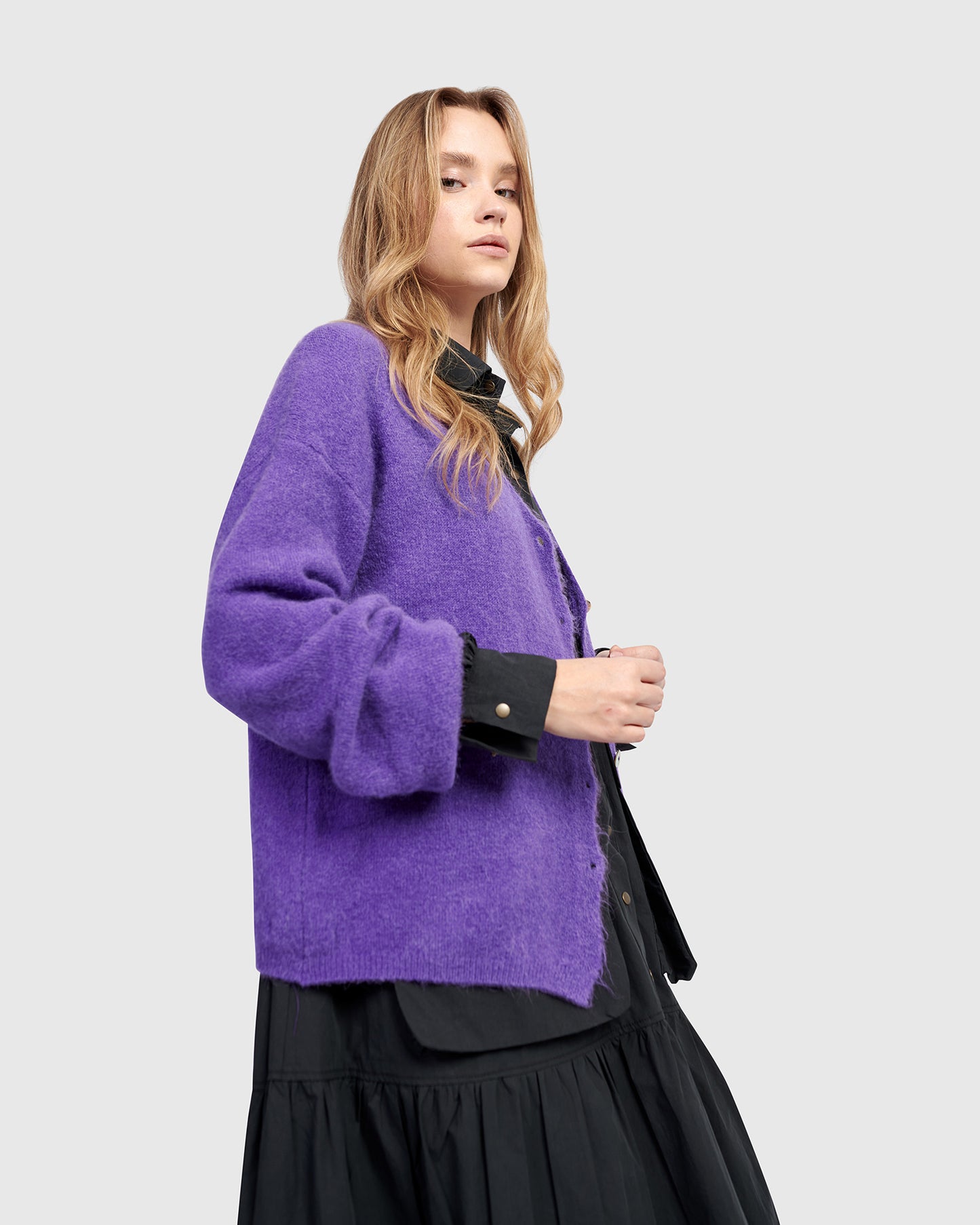 סריג מתחלף סגול