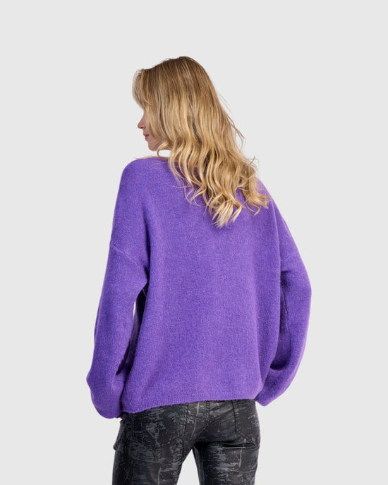 סריג מתחלף סגול