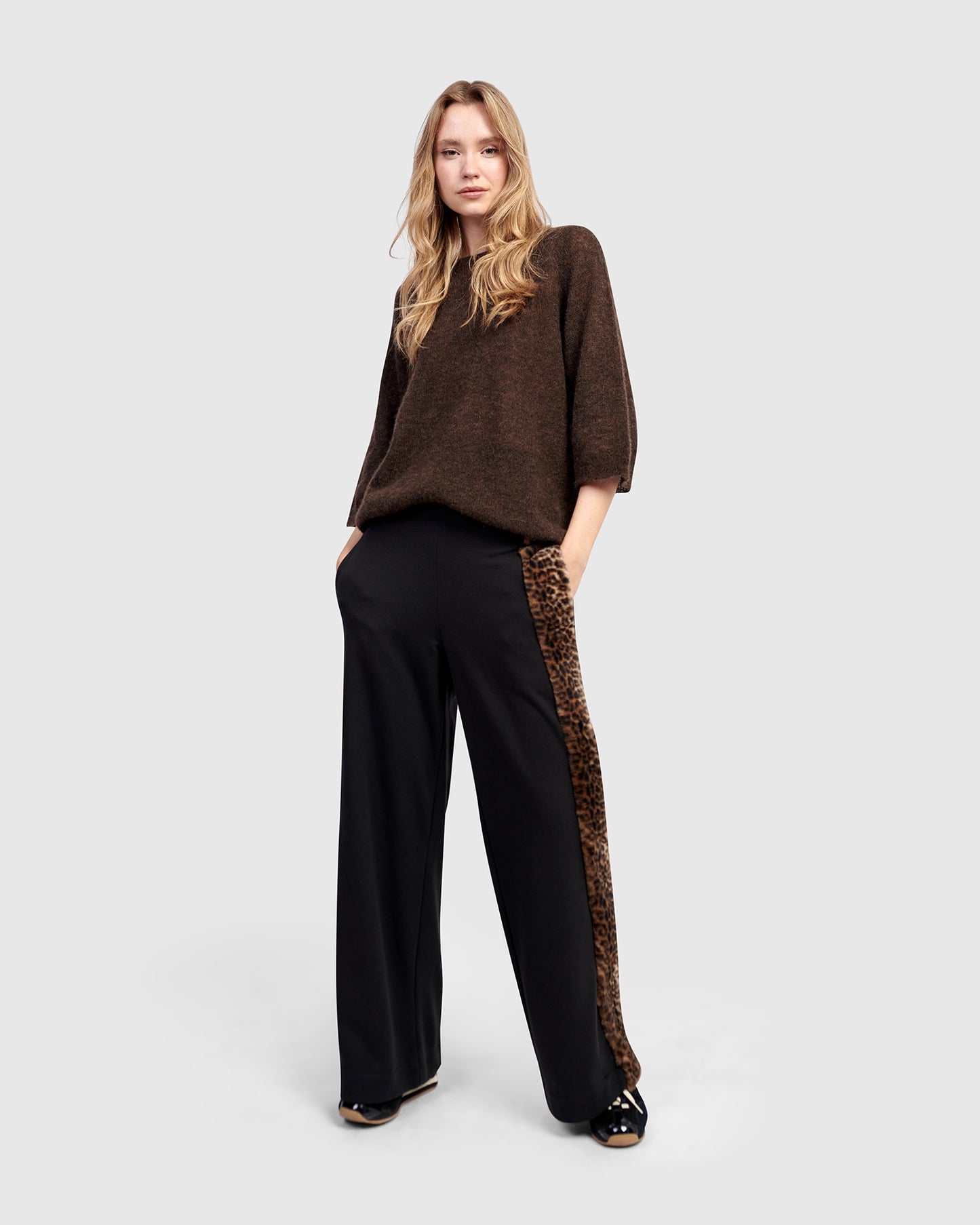 מכנסי אורבן בסטי פרווה שחור