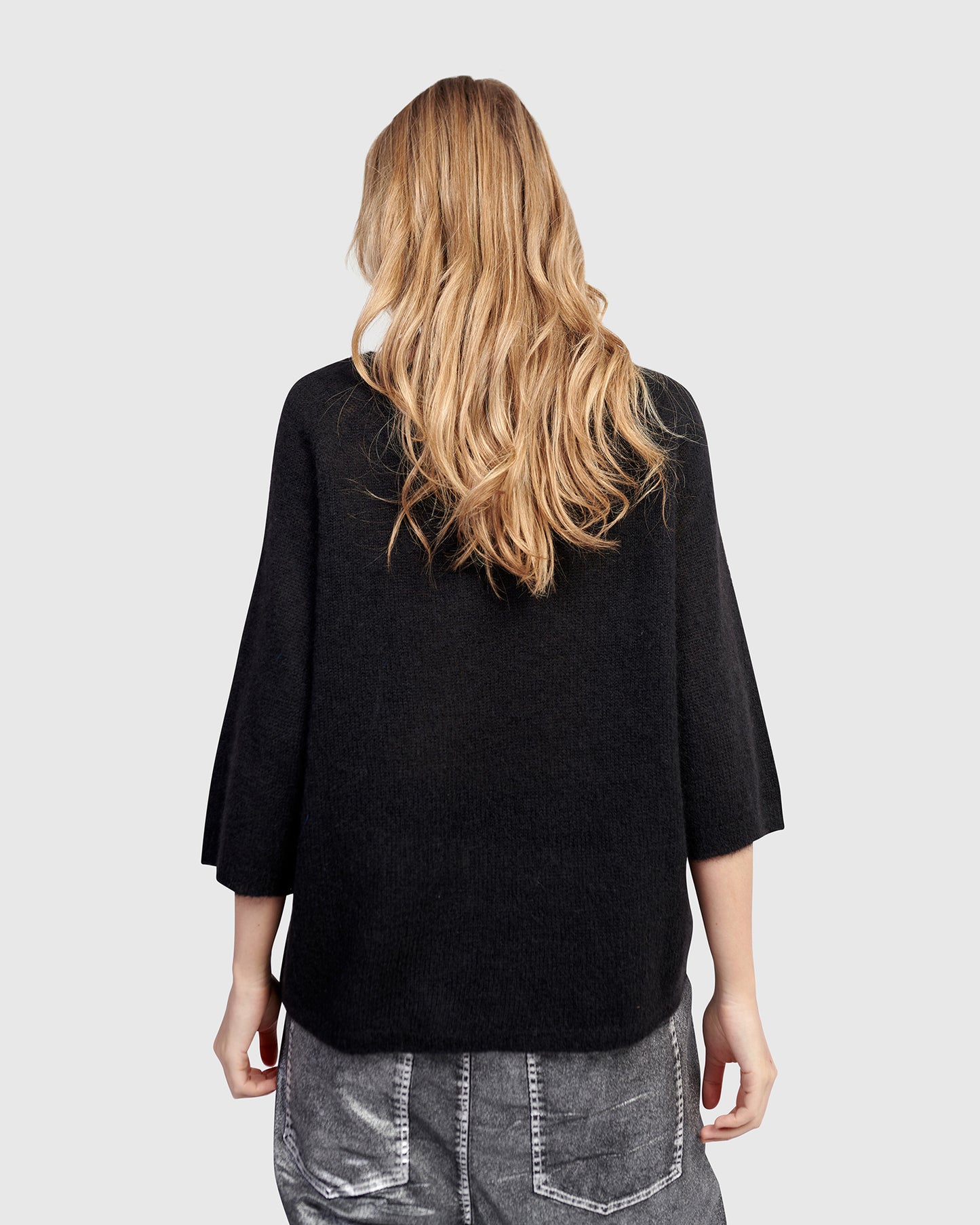 סריג אלפקה שחור