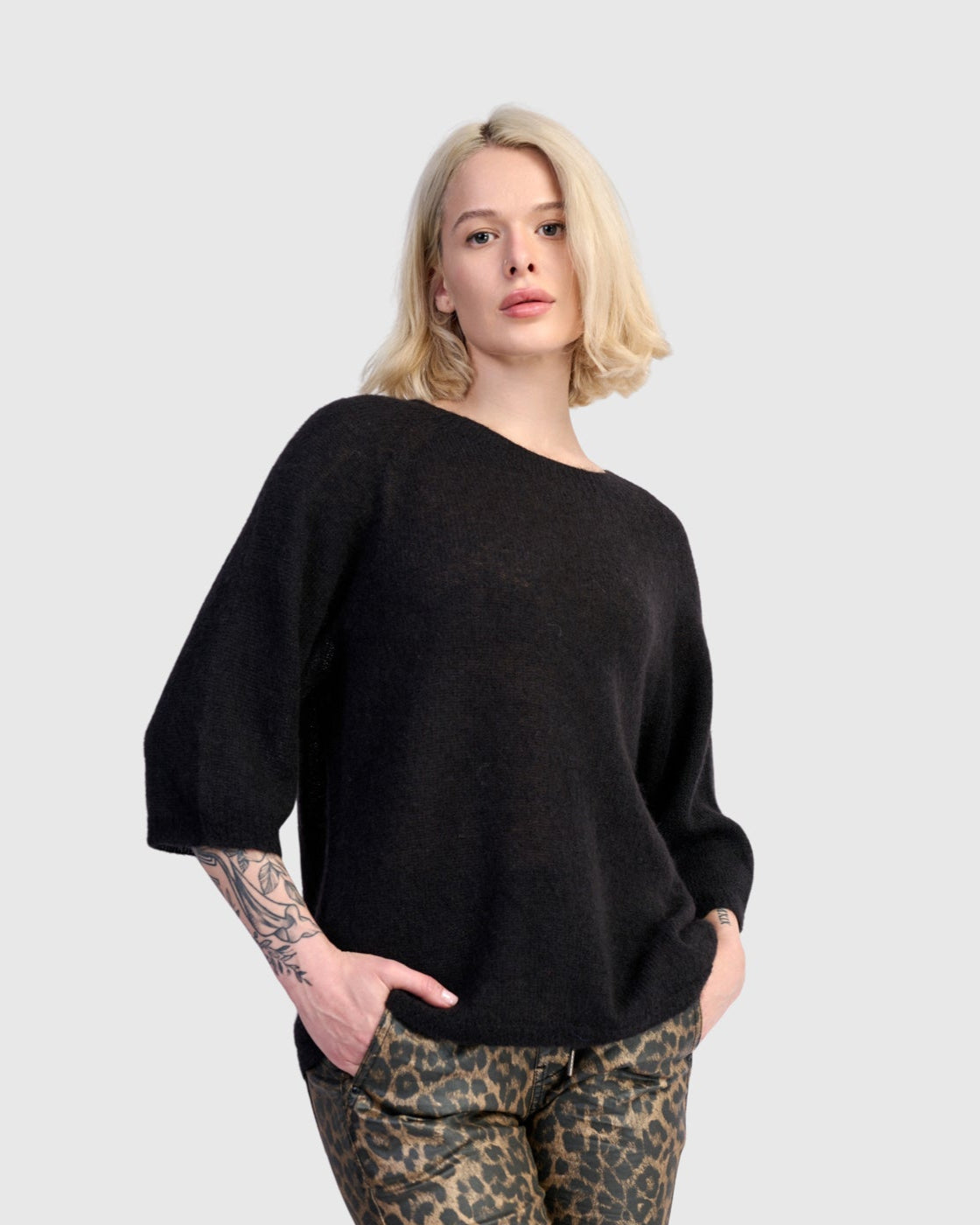 סריג אלפקה שחור