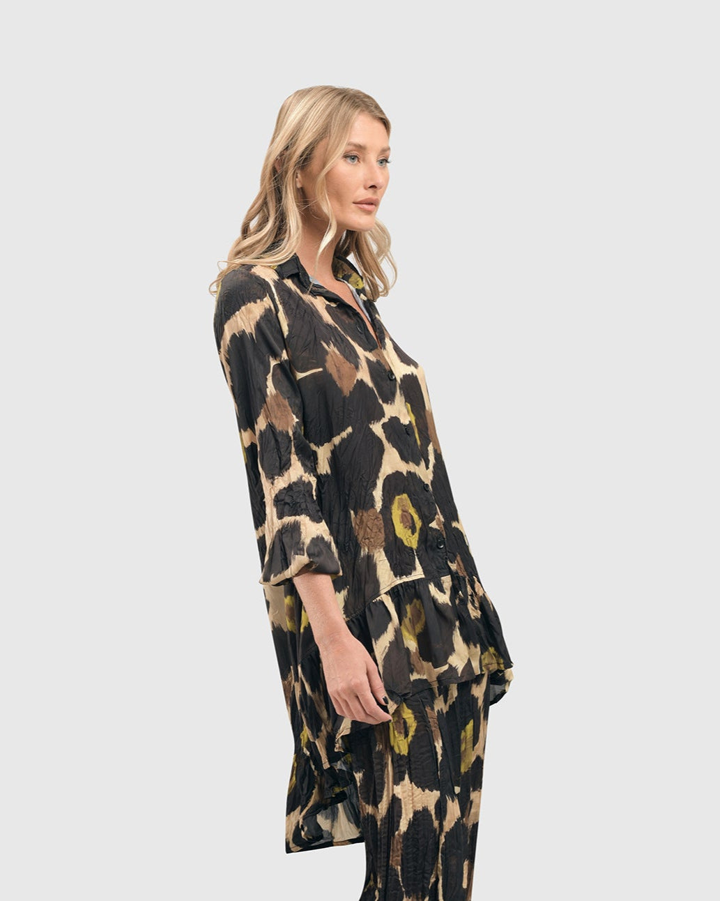 חולצה גברית מנומרת