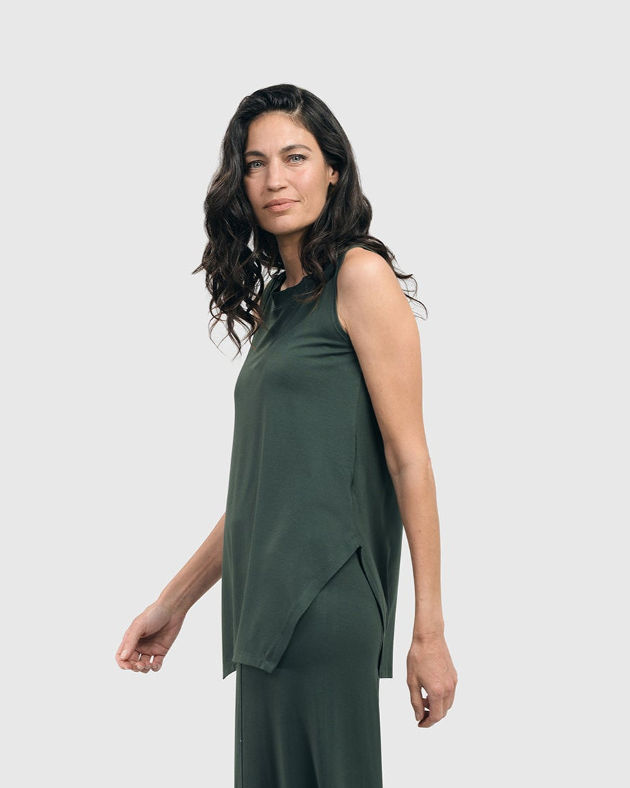 גופייה בסיסית ירוקה