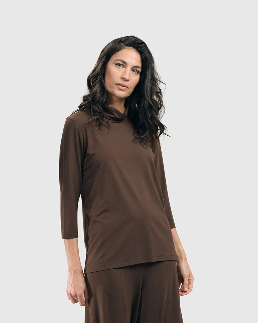 חולצה גולף חומה