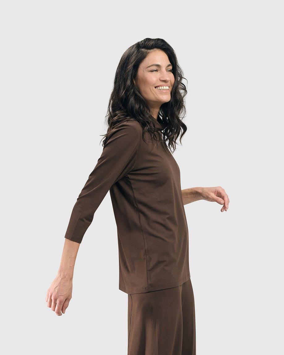 חולצה גולף חומה