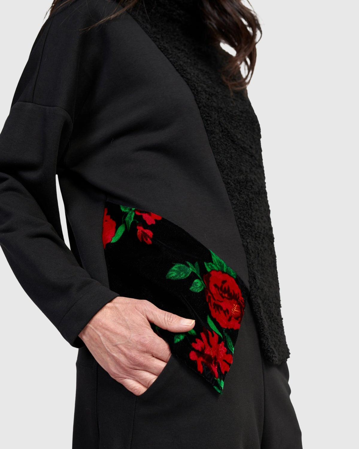 סווטשירט מחולק פרחוני