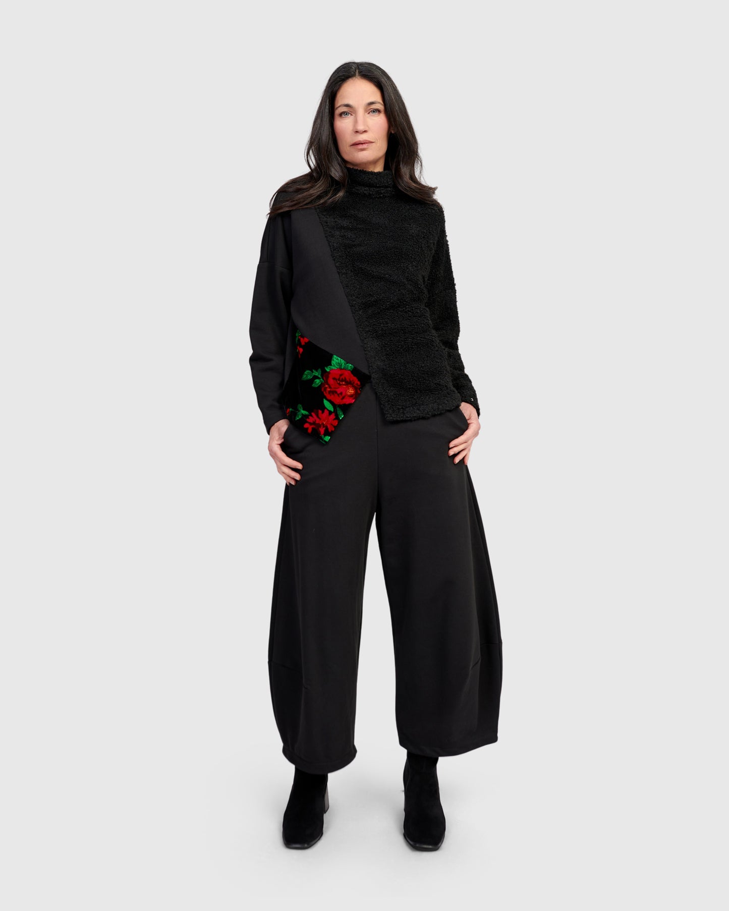 סווטשירט מחולק פרחוני