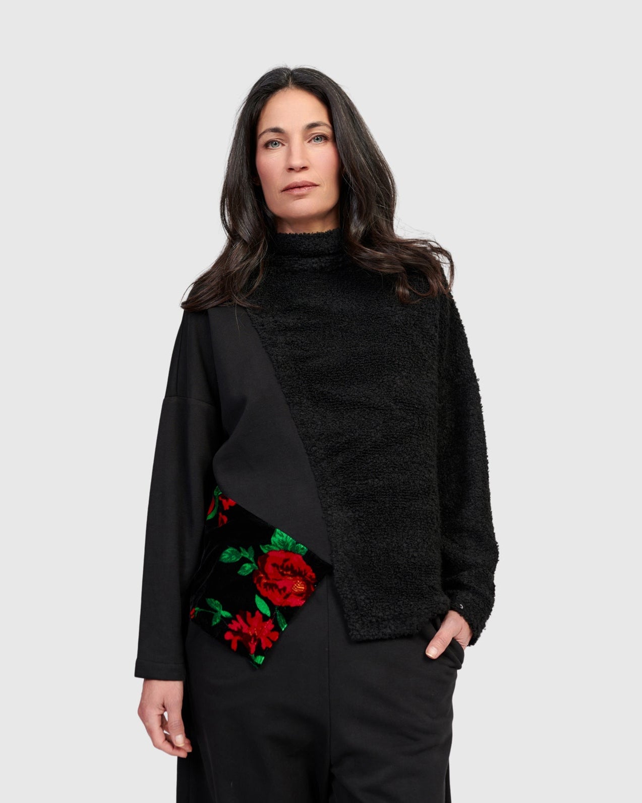 סווטשירט מחולק פרחוני