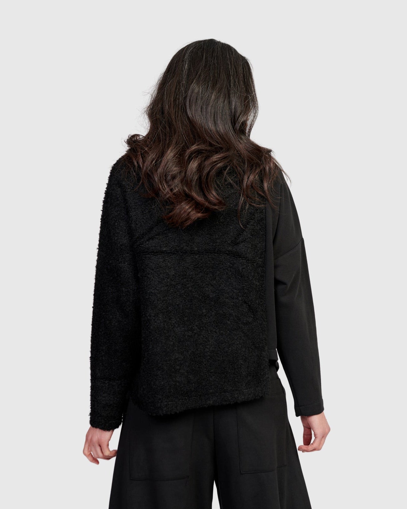 סווטשירט מחולק פרחוני