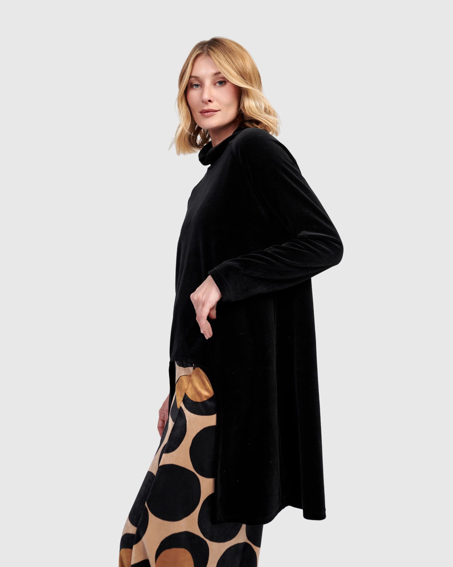 טוניקה גולף חדשנית קטיפה שחורה