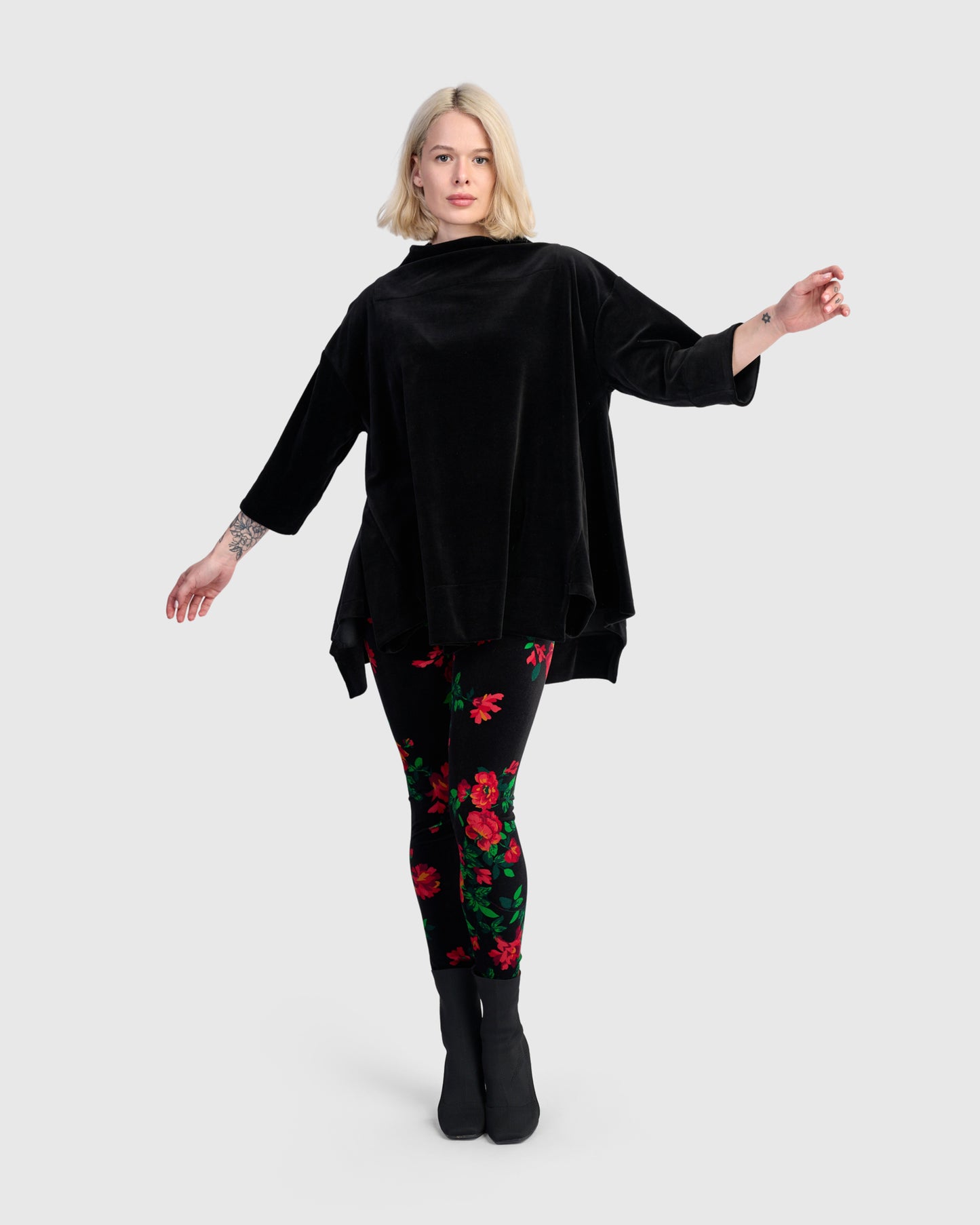 טוניקה פורצת גולף קטיפה שחורה