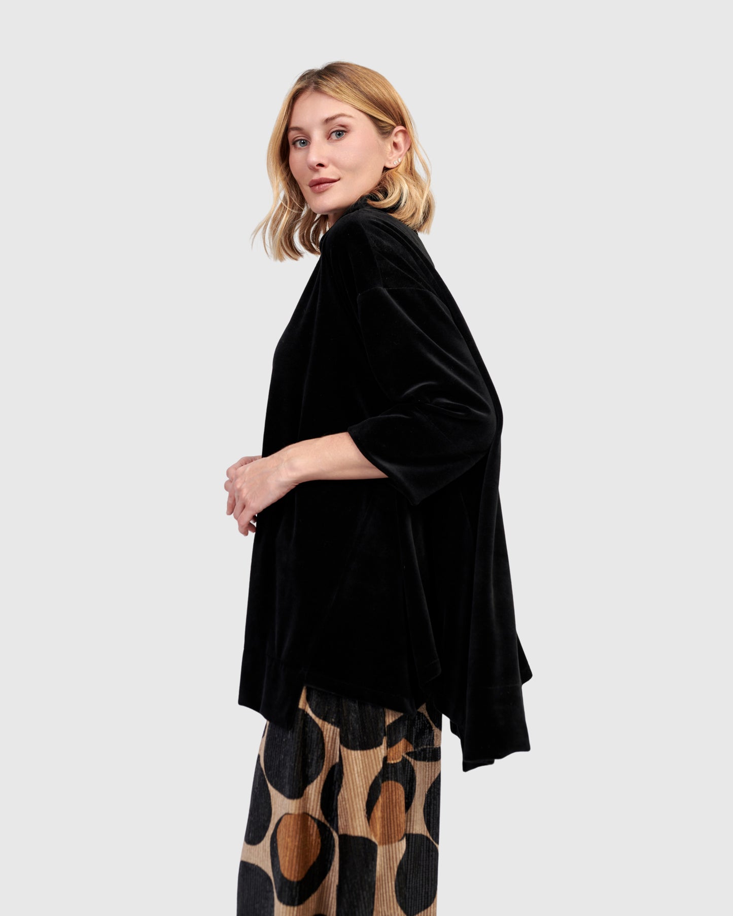 טוניקה פורצת גולף קטיפה שחורה