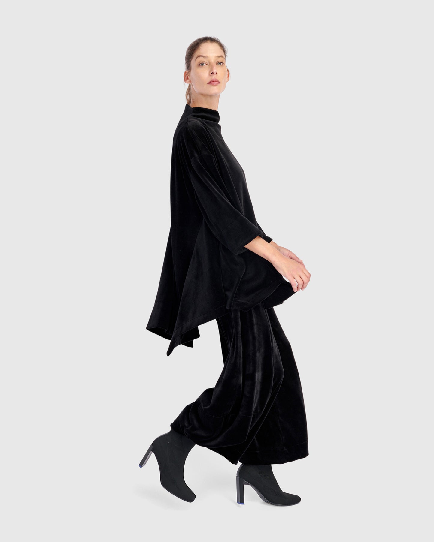 טוניקה פורצת גולף קטיפה שחורה