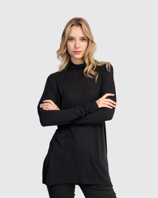 חולצה גולף שחורה