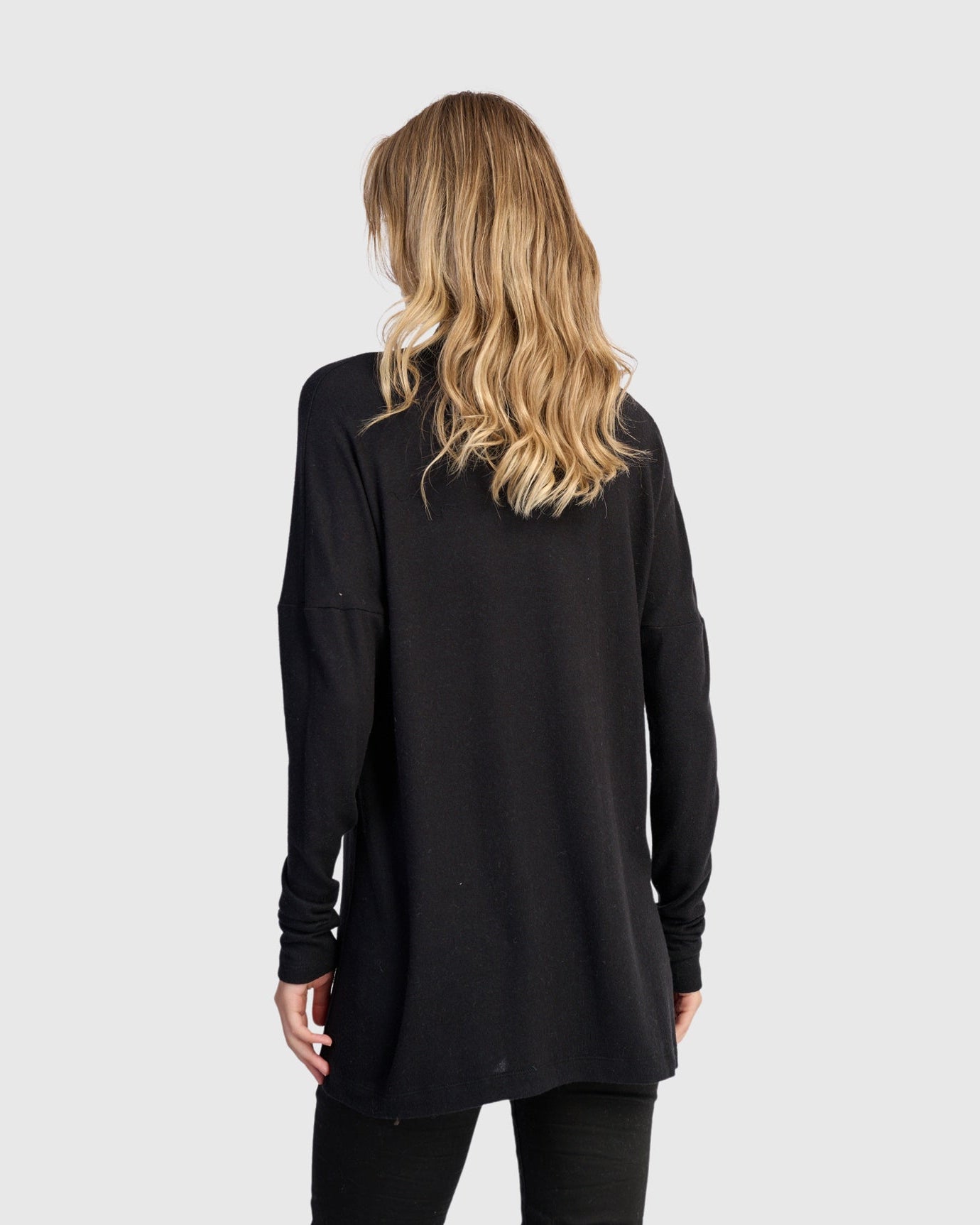 חולצה גולף שחורה