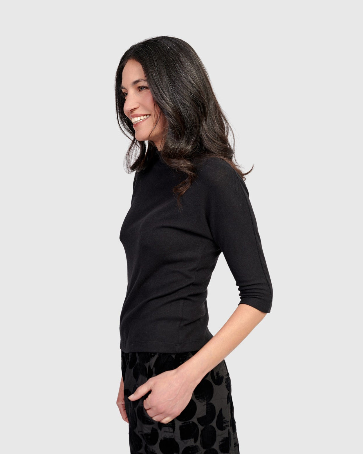 טישירט חמודה שחורה