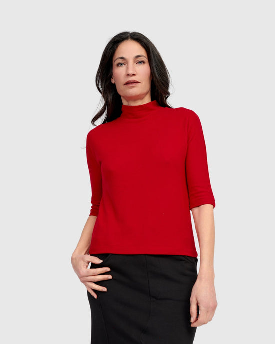 טישירט חמודה אדומה