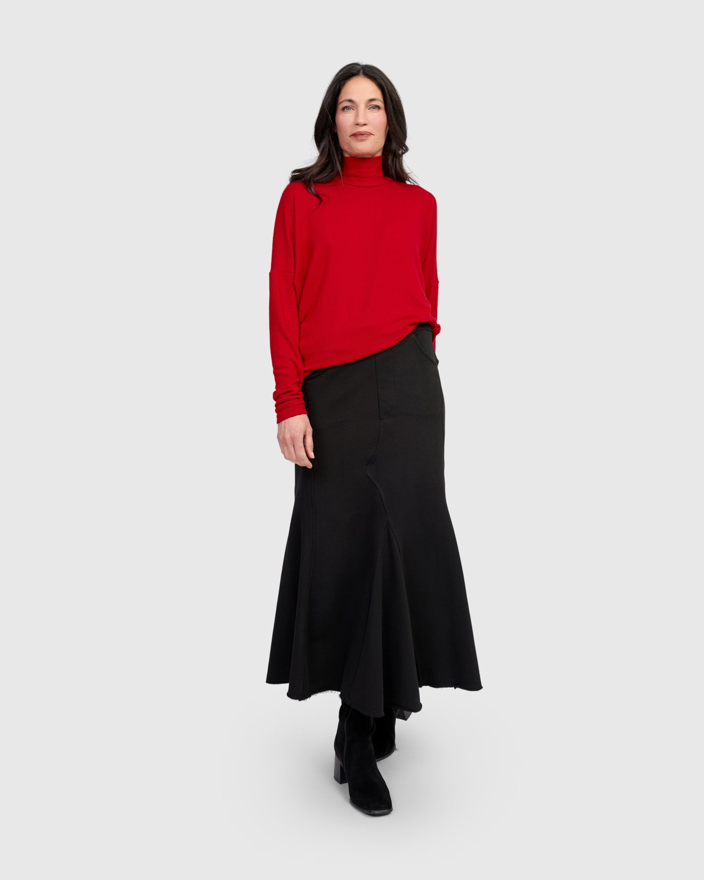 חצאית דג שחורה