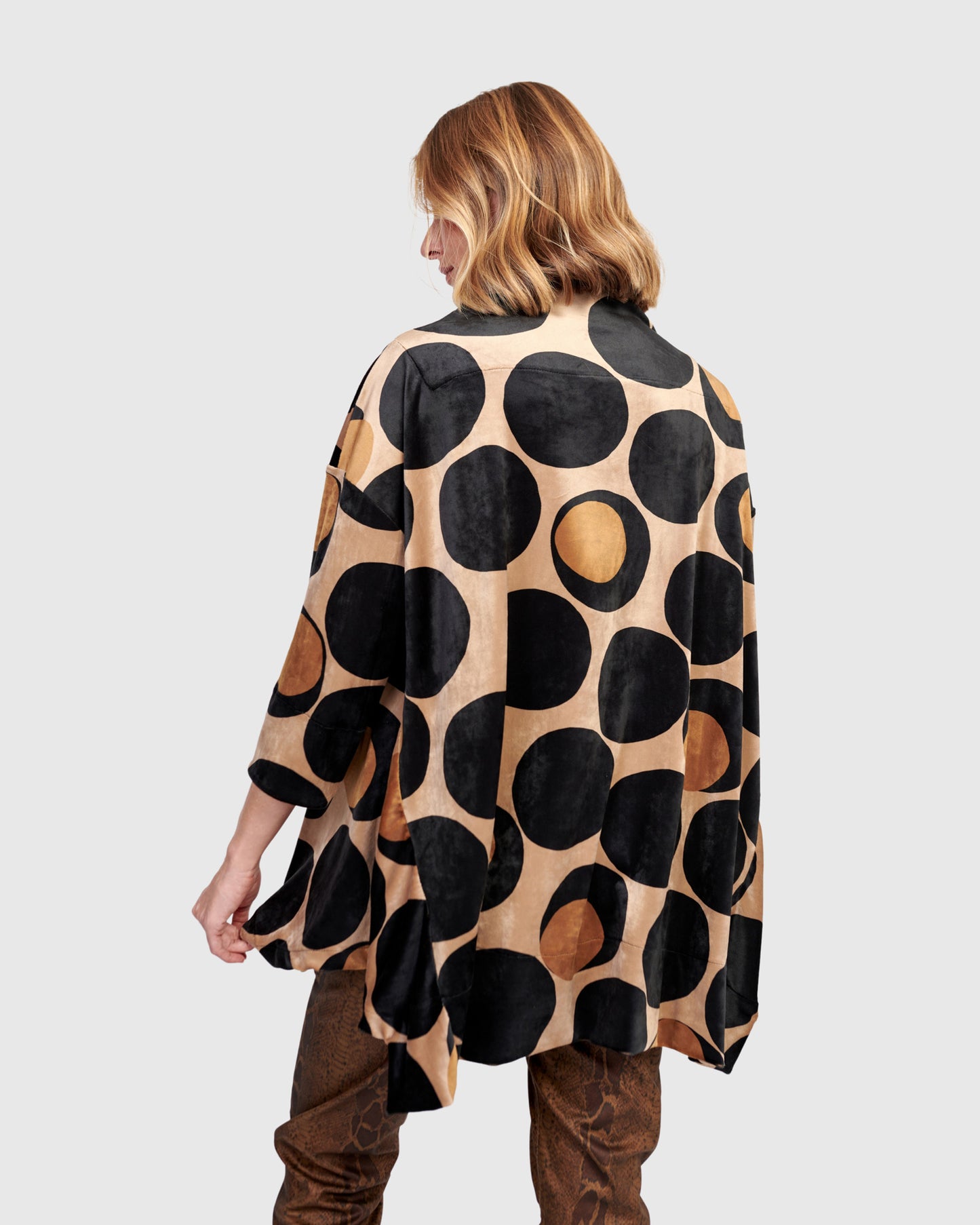 טוניקה פורצת קטיפה עיגולים