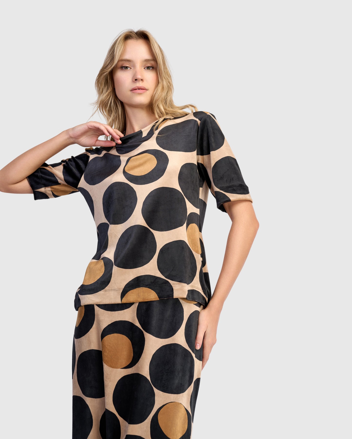 טישירט חמודה קטיפה עיגולים