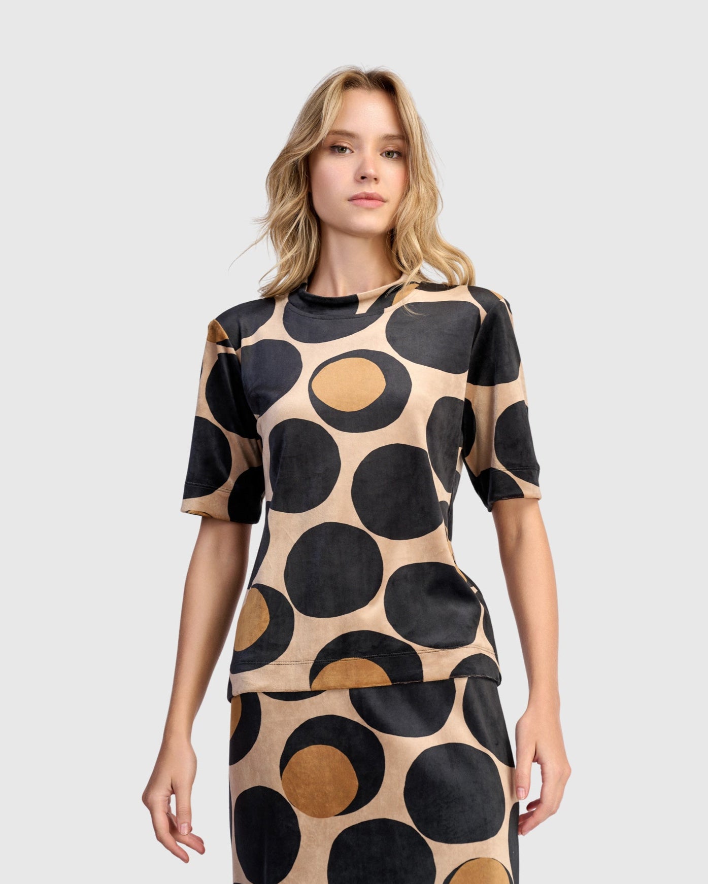 טישירט חמודה קטיפה עיגולים