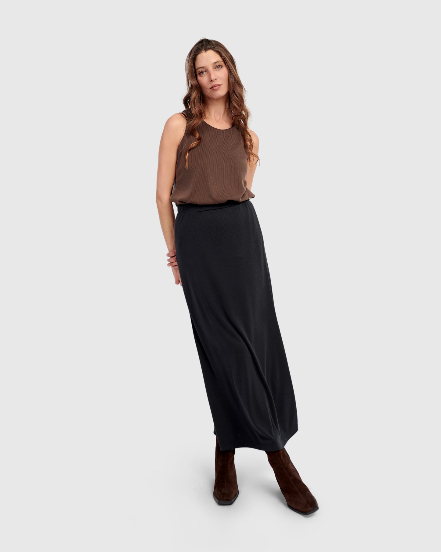 חצאית קופרו שחורה