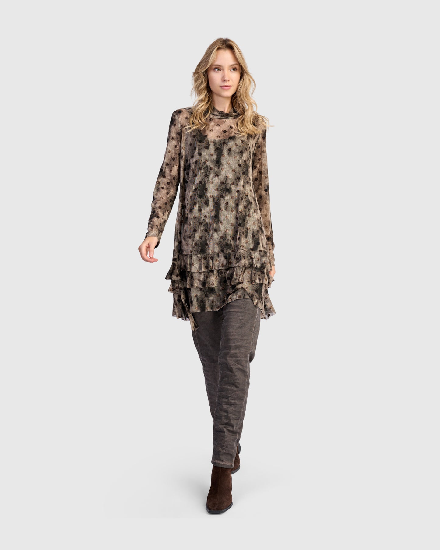 טוניקה דנטל נקודות