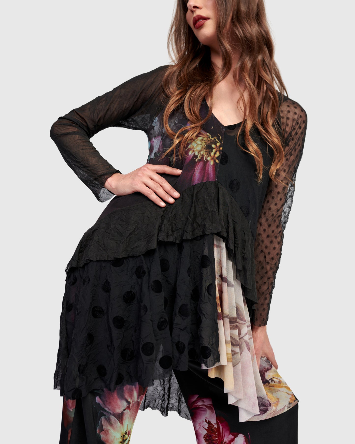 טוניקה אפטר דארק לילי שחורה