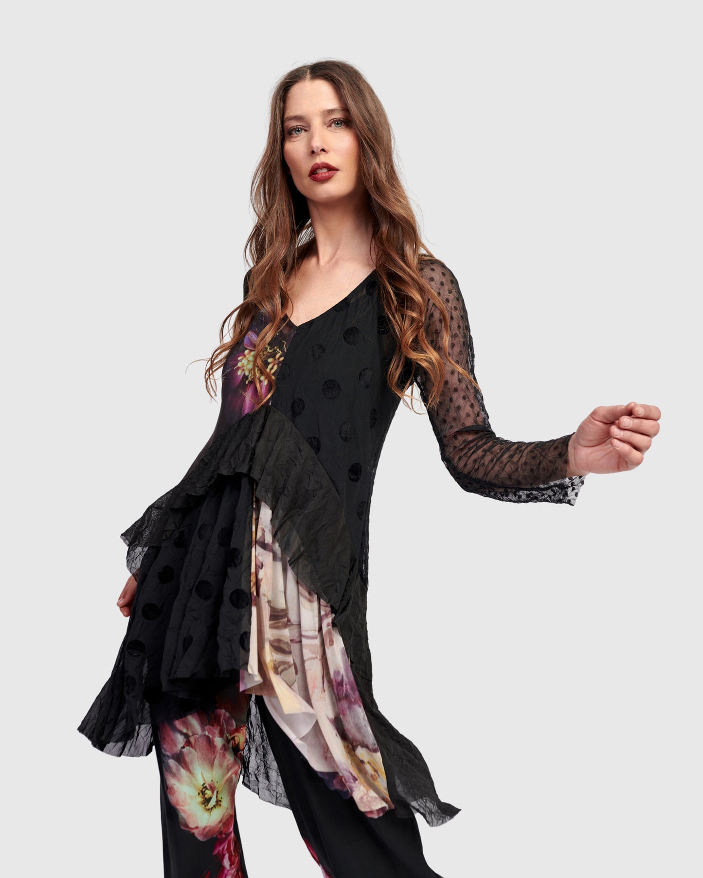 טוניקה אפטר דארק לילי שחורה