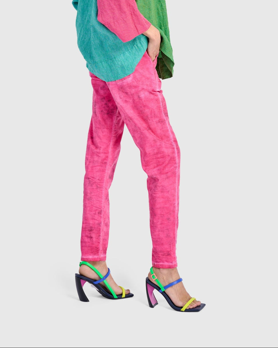 מכנסי גריי מג'נטה