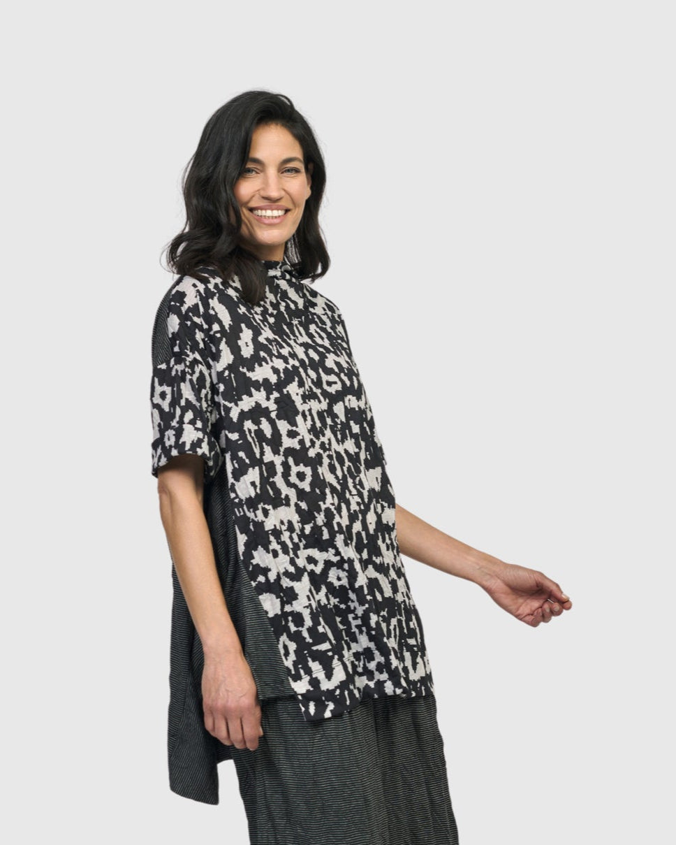 טוניקה קרינקל פורצת שחור לבן