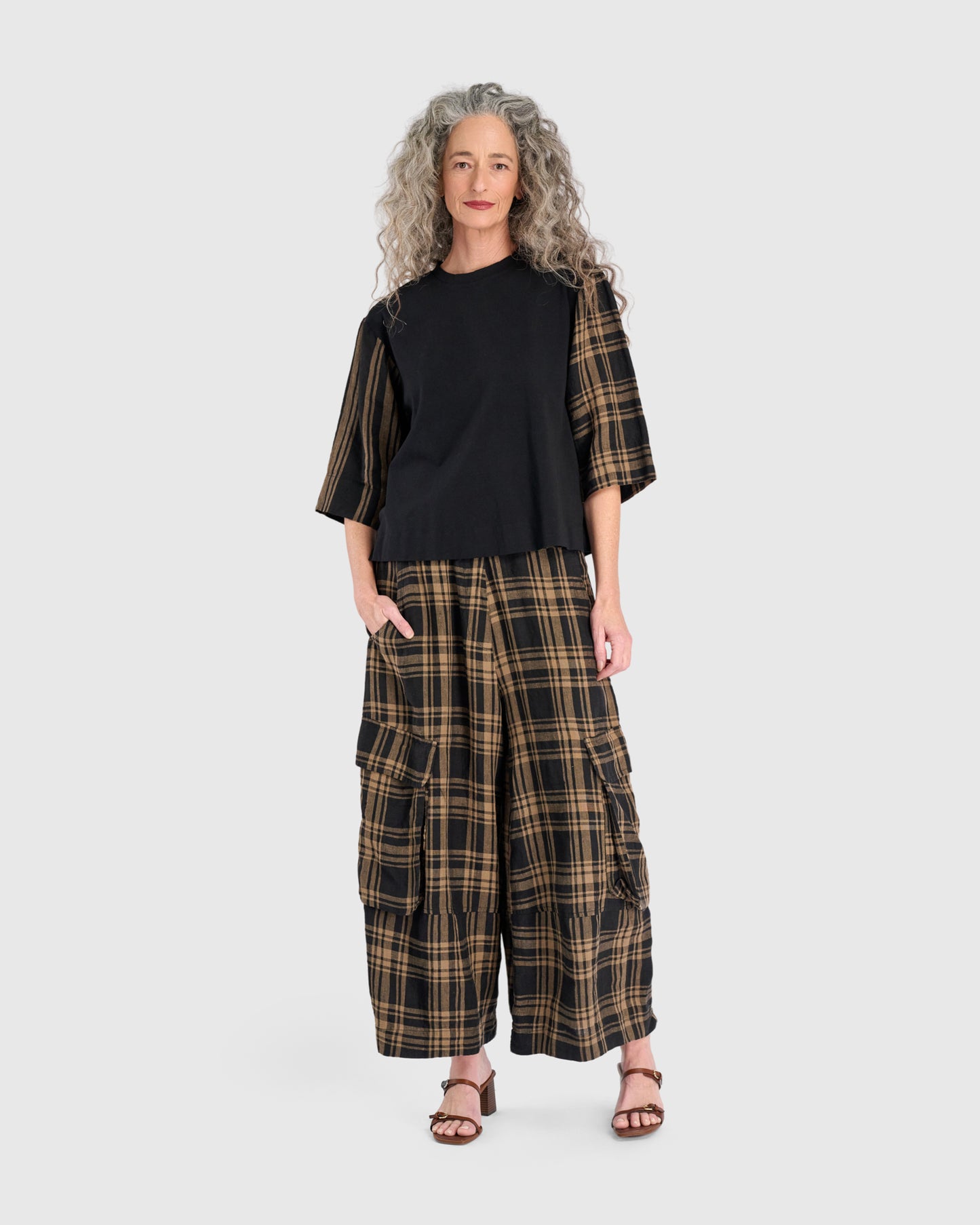 טישירט שרוול פשתן שחורה