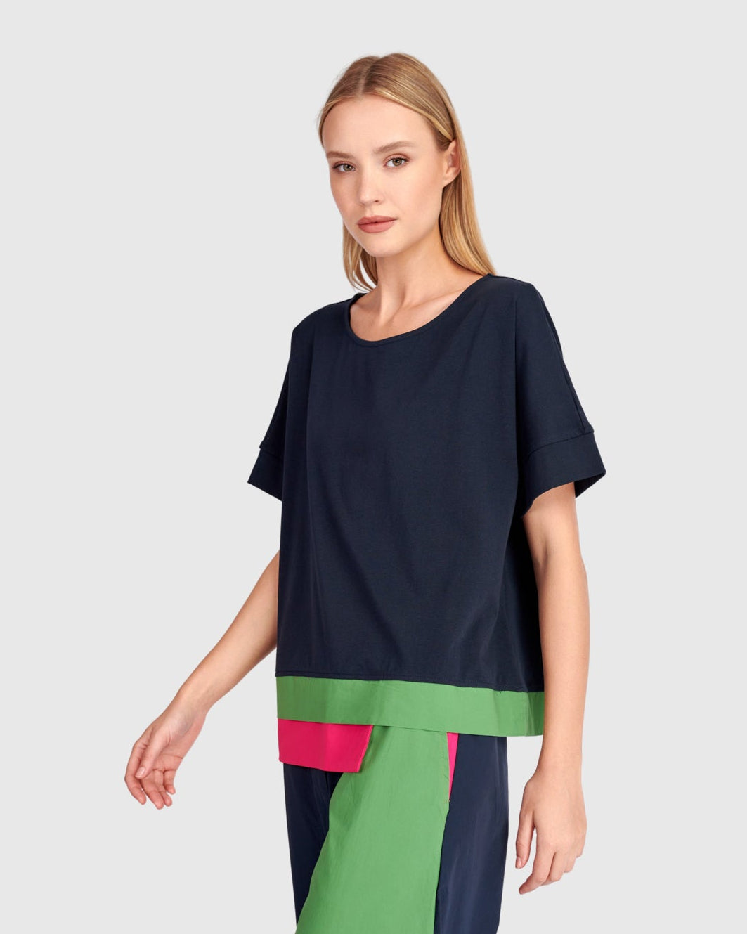 חולצה דנה נייבי