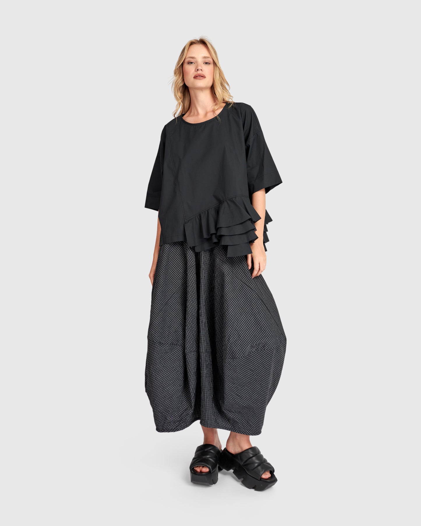 טישירט אורבן וולנים שחורה