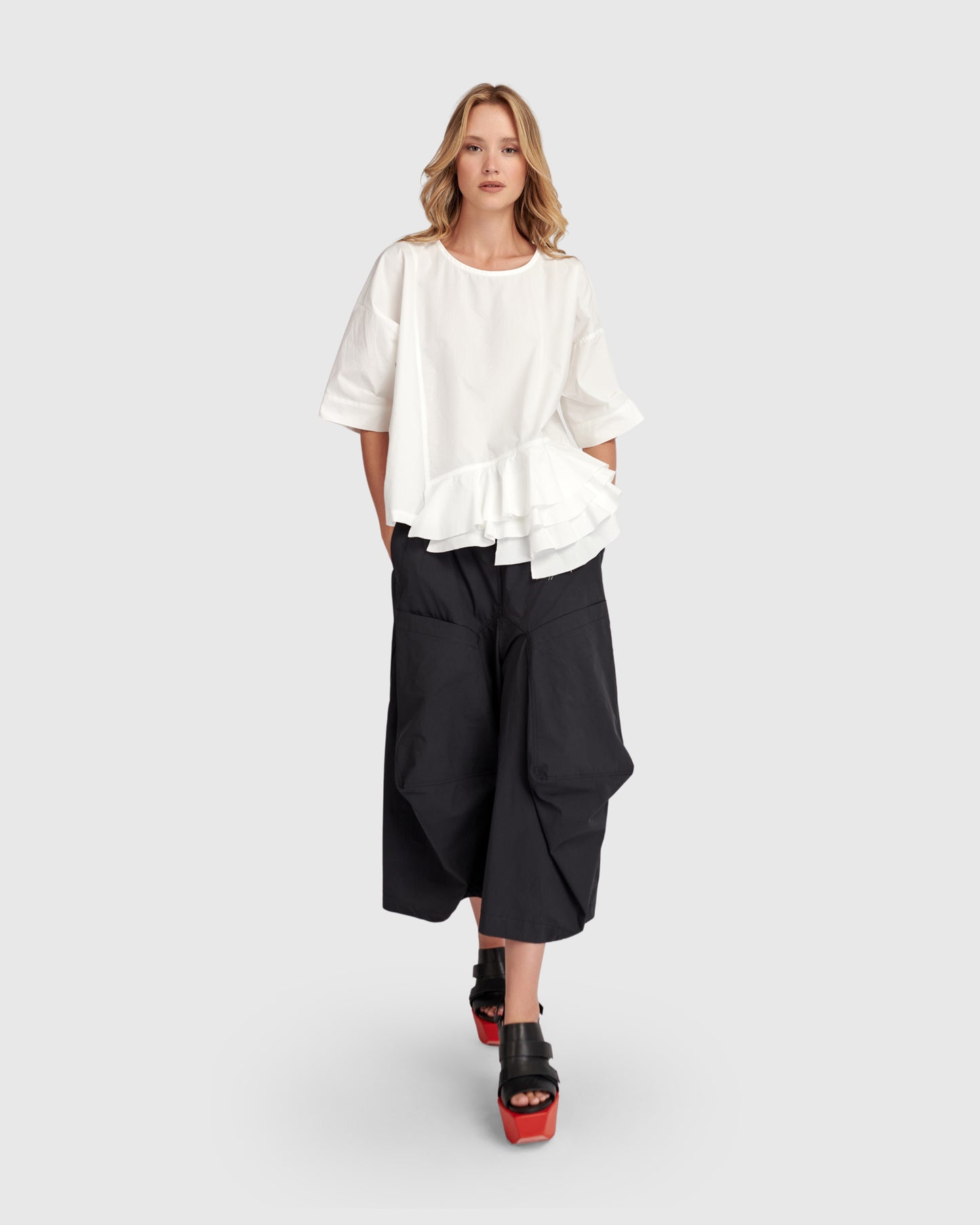 טישירט אורבן וולנים לבנה