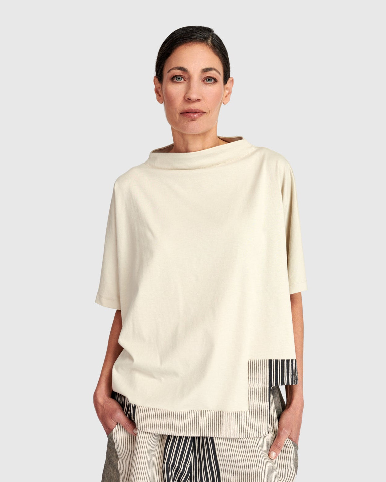 טישירט אורבן מפתח שמנת