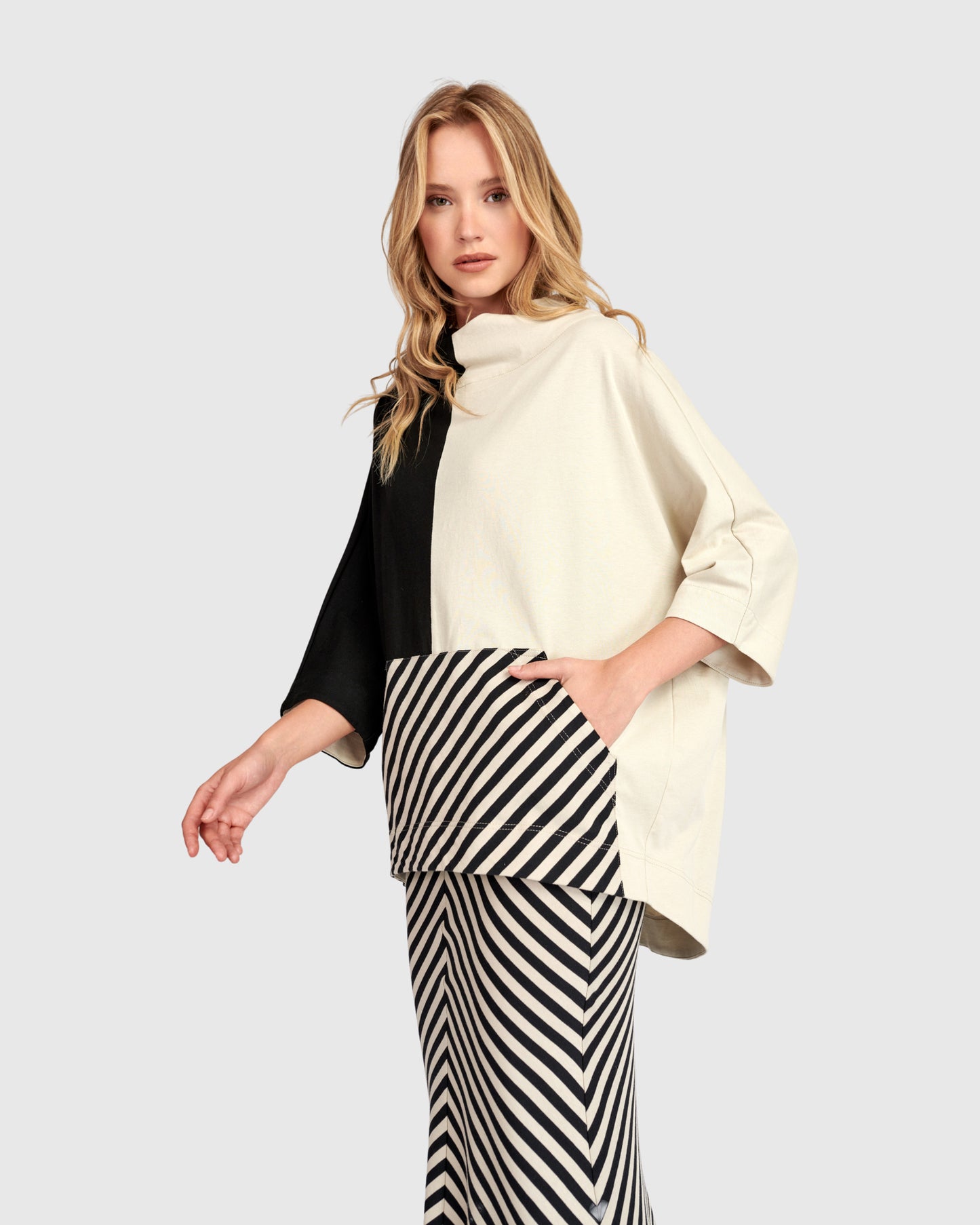 סווטשירט אורבן מונו