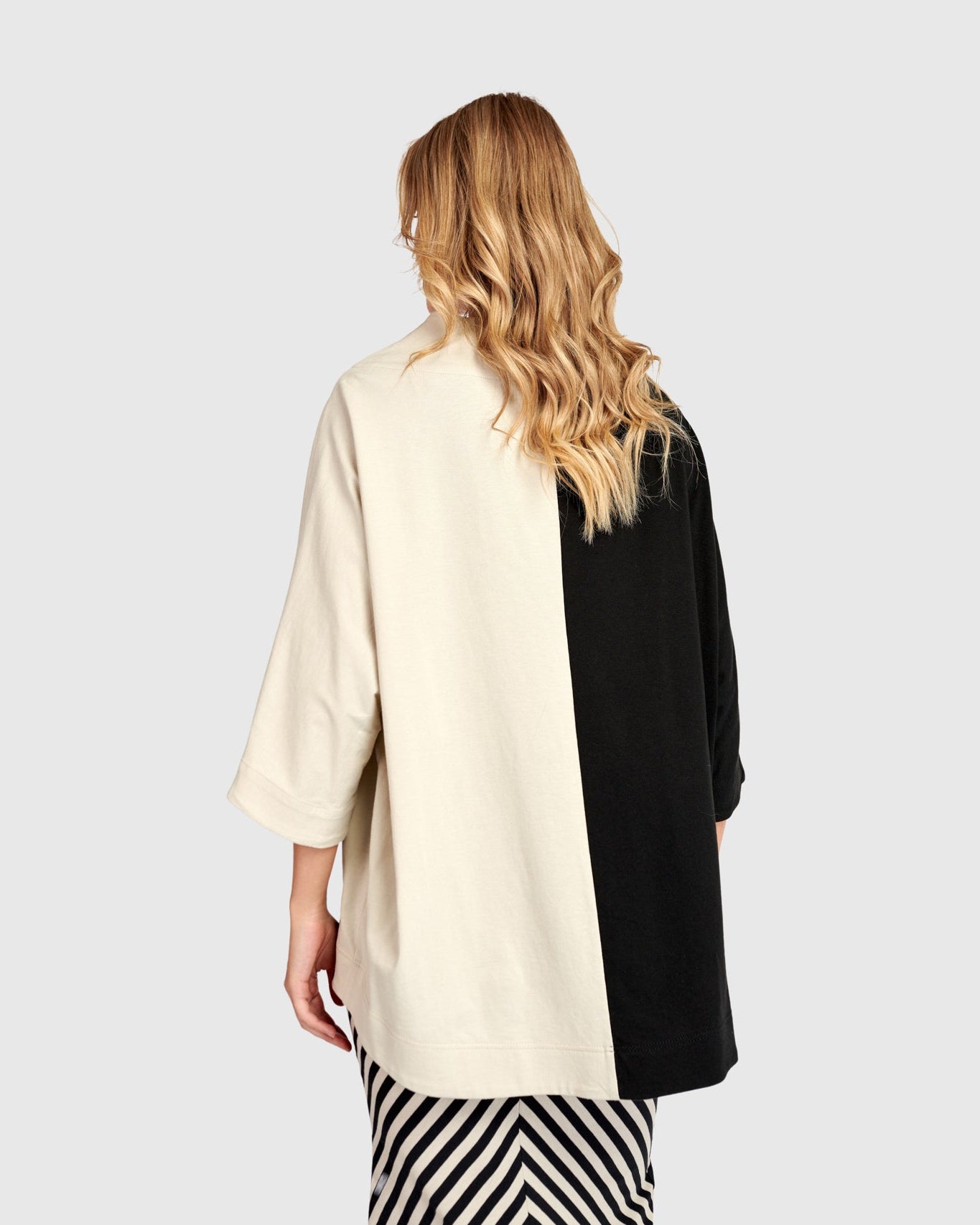 סווטשירט אורבן מונו