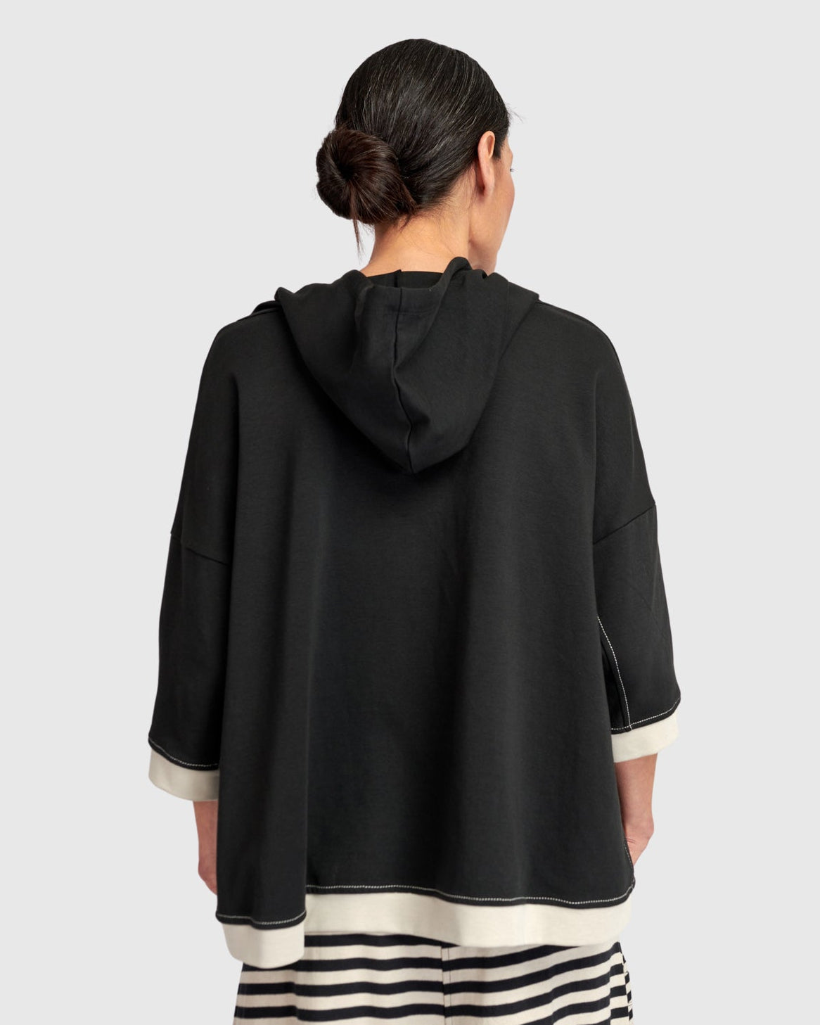 סווטשירט אורבן שרוכים שחור