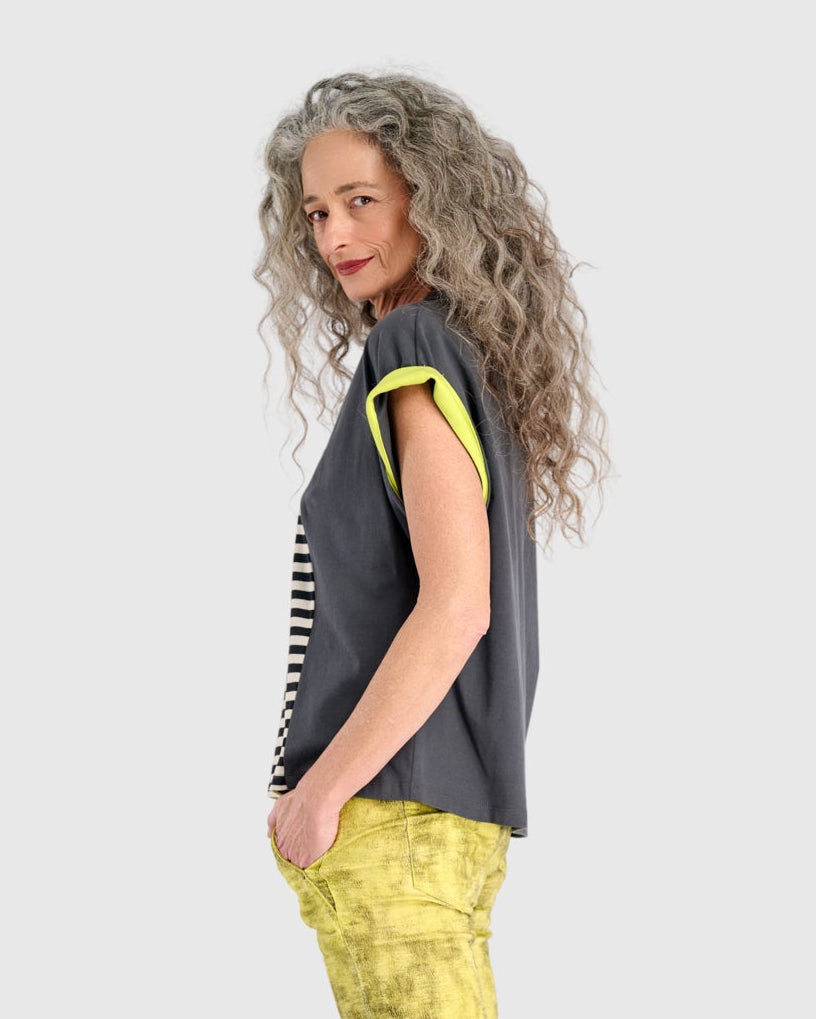 טישירט אורבן לב אפור