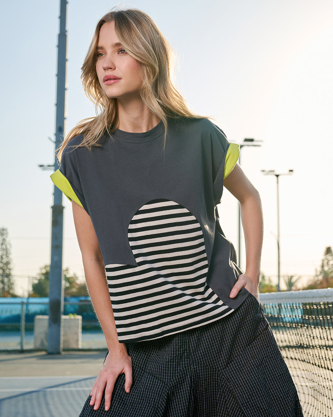 טישירט אורבן לב אפור