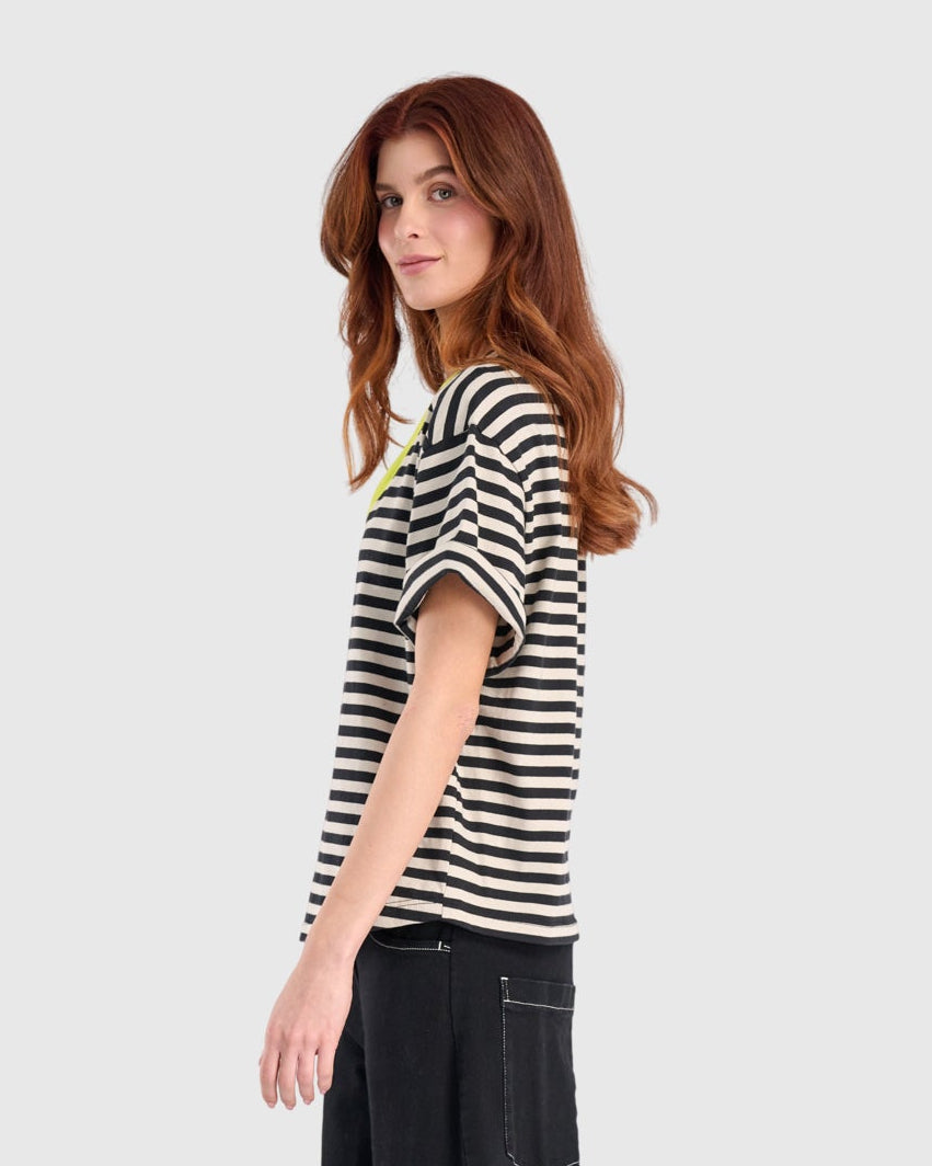 טישירט אורבן וי מרקר