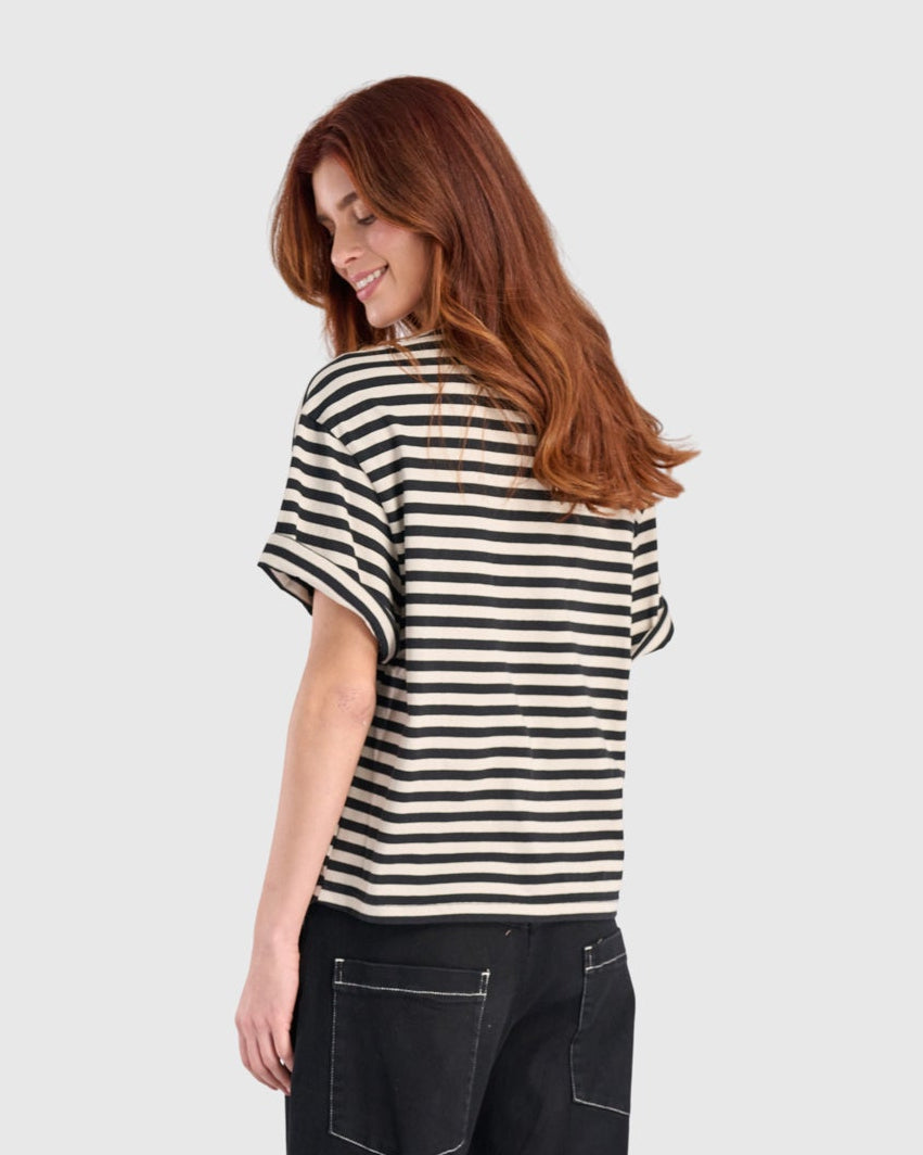 טישירט אורבן וי מרקר