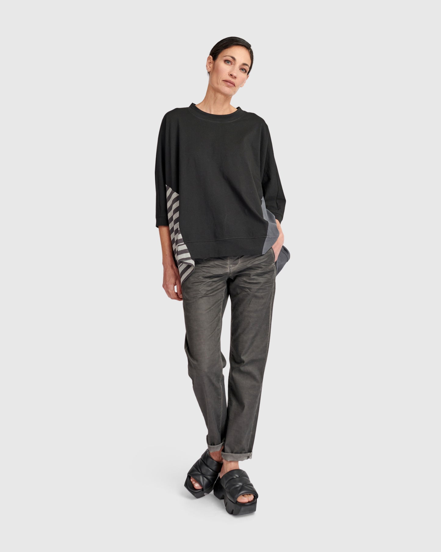 טוניקה אורבן לופ שחורה